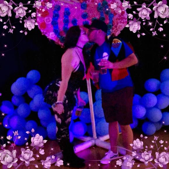 Meet your Posher, Sara - Picture 1 of 1